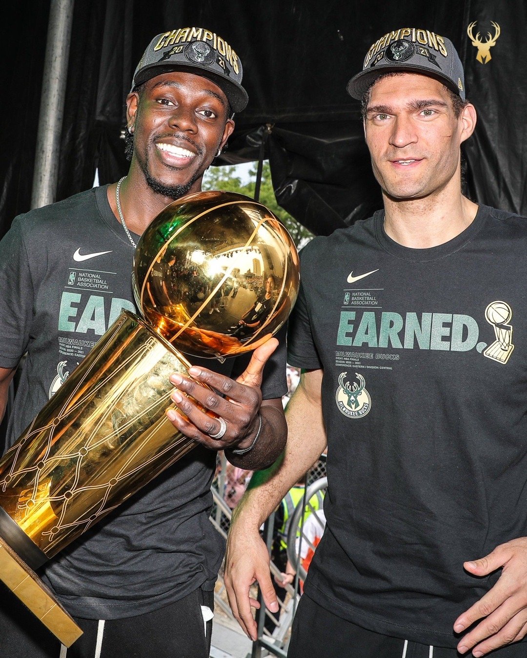 包含密尔沃基雄鹿内部会议纪要流出：赛后单刀错失；德国杯使命明确；心理建设被强调的词条