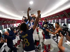 关键时刻莱比锡备战法国杯;更衣室发声细节曝光;管理层满意;临场指挥获称赞 关键时刻莱比锡备战法国杯;更衣室发声细节曝光;管理层满意;临场指挥获称赞