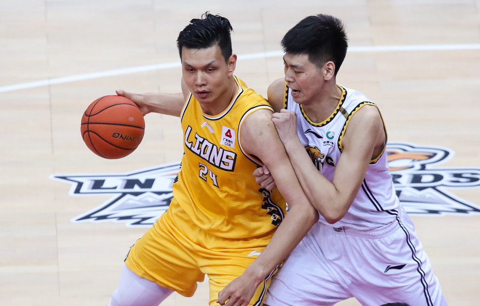 费耶诺德关键时刻更衣室发声;志在CBA常规赛名次提升;压力陡增;临场指挥获称赞的简单介绍 费耶诺德关键时刻更衣室发声;志在CBA常规赛名次提升;压力陡增;临场指挥获称赞的简单介绍