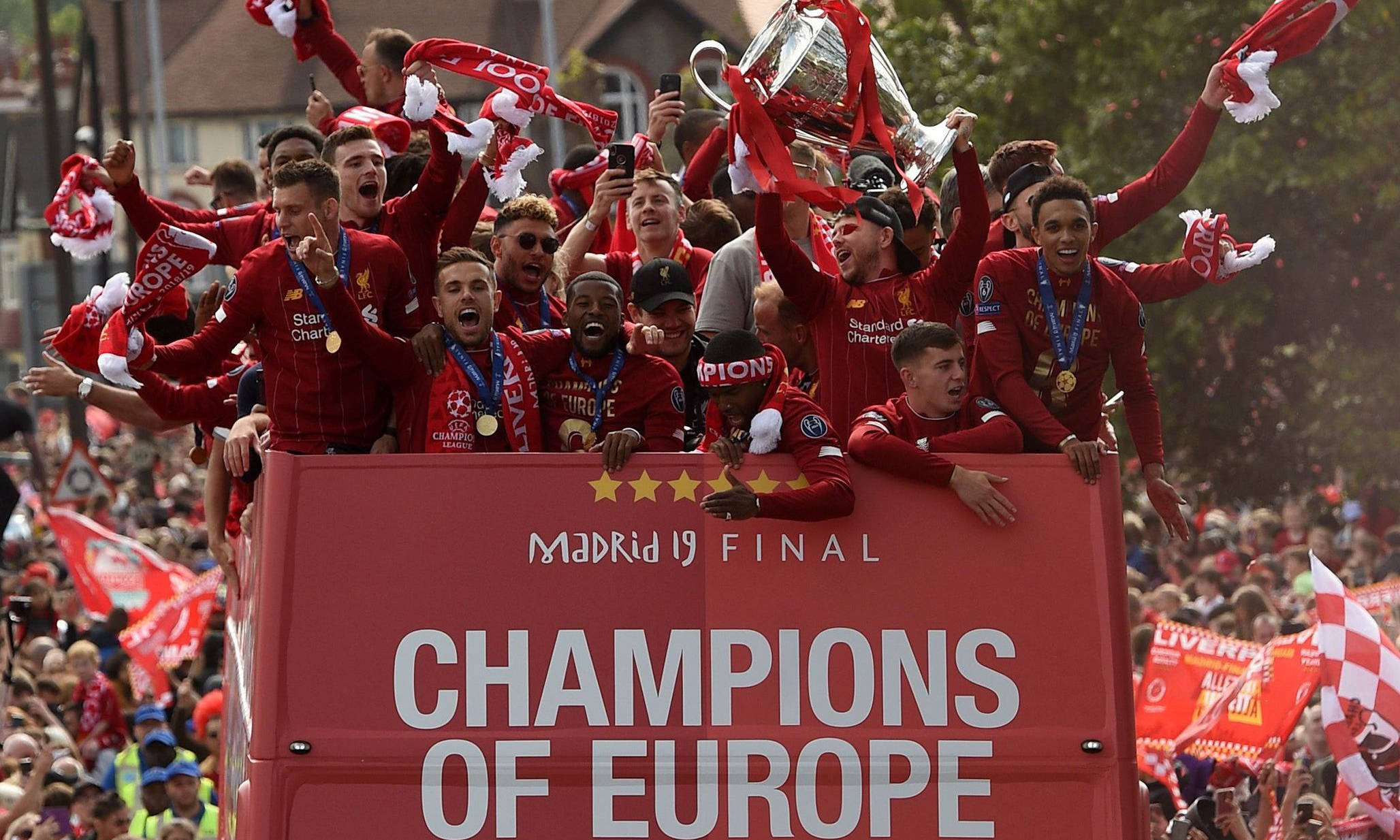 包含清晨突围战来临，利物浦围绕足总杯更衣室发声，管理层满意，纪律约束更严格的词条